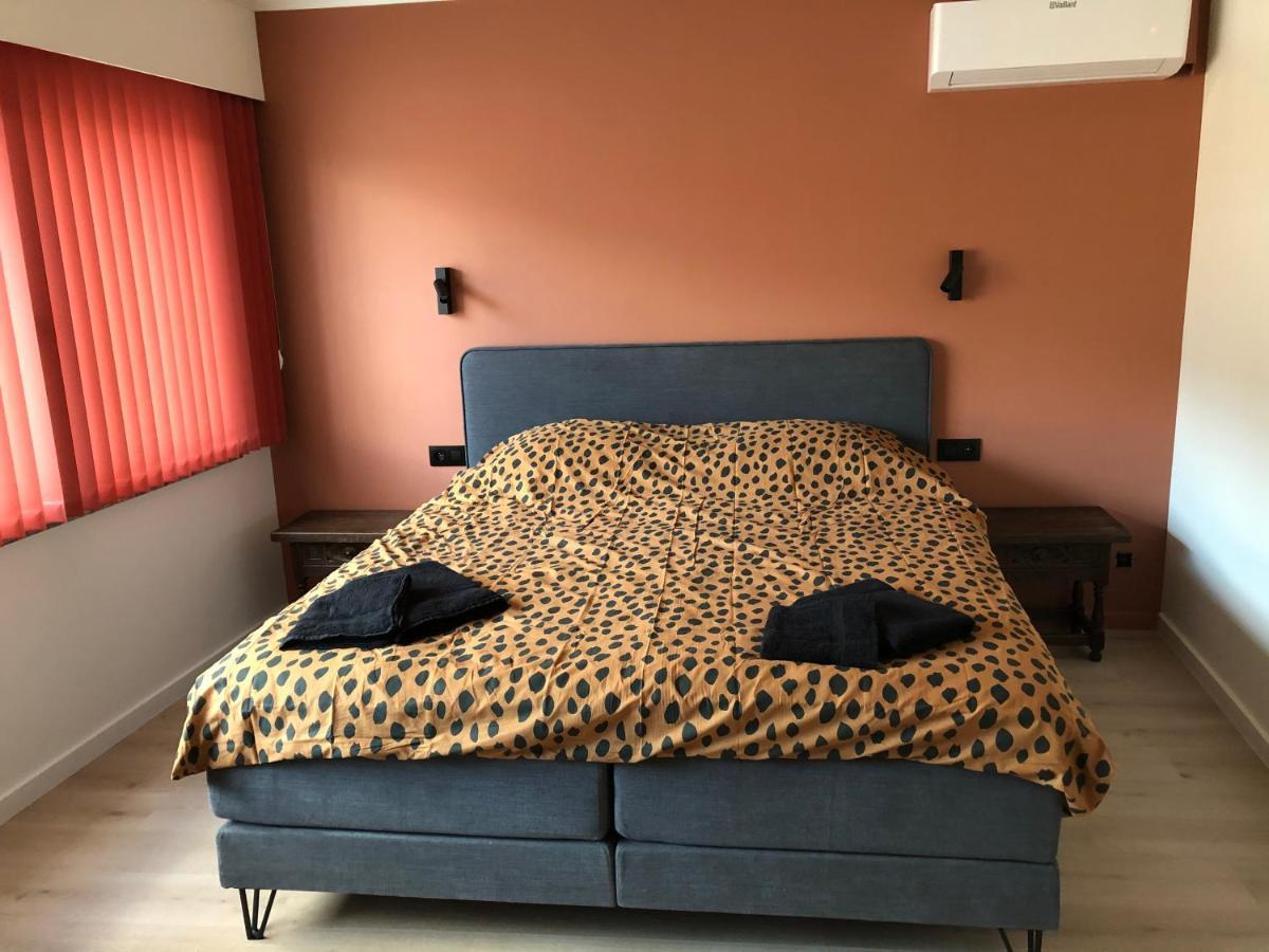 Ros'A Tourist & Business Appartment 登德尔蒙德 外观 照片